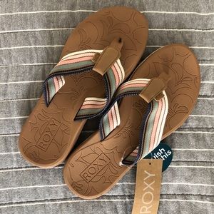 Roxy size 7 women’s flip-flops, new with tags